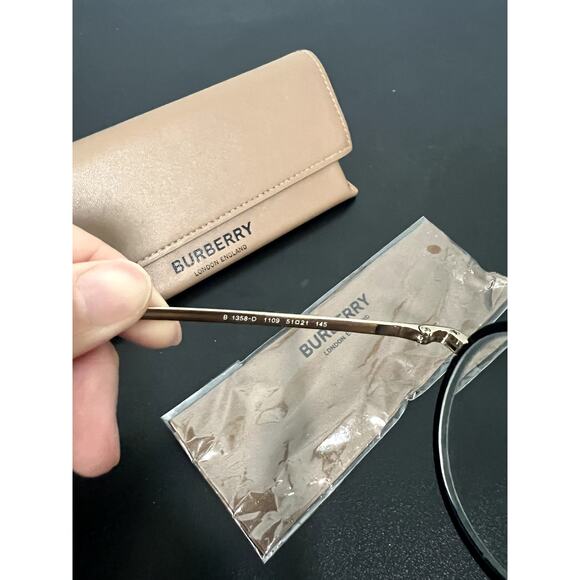 Burberry Round Frame Glasses w/ Original Packaging - Picture 6 of 10